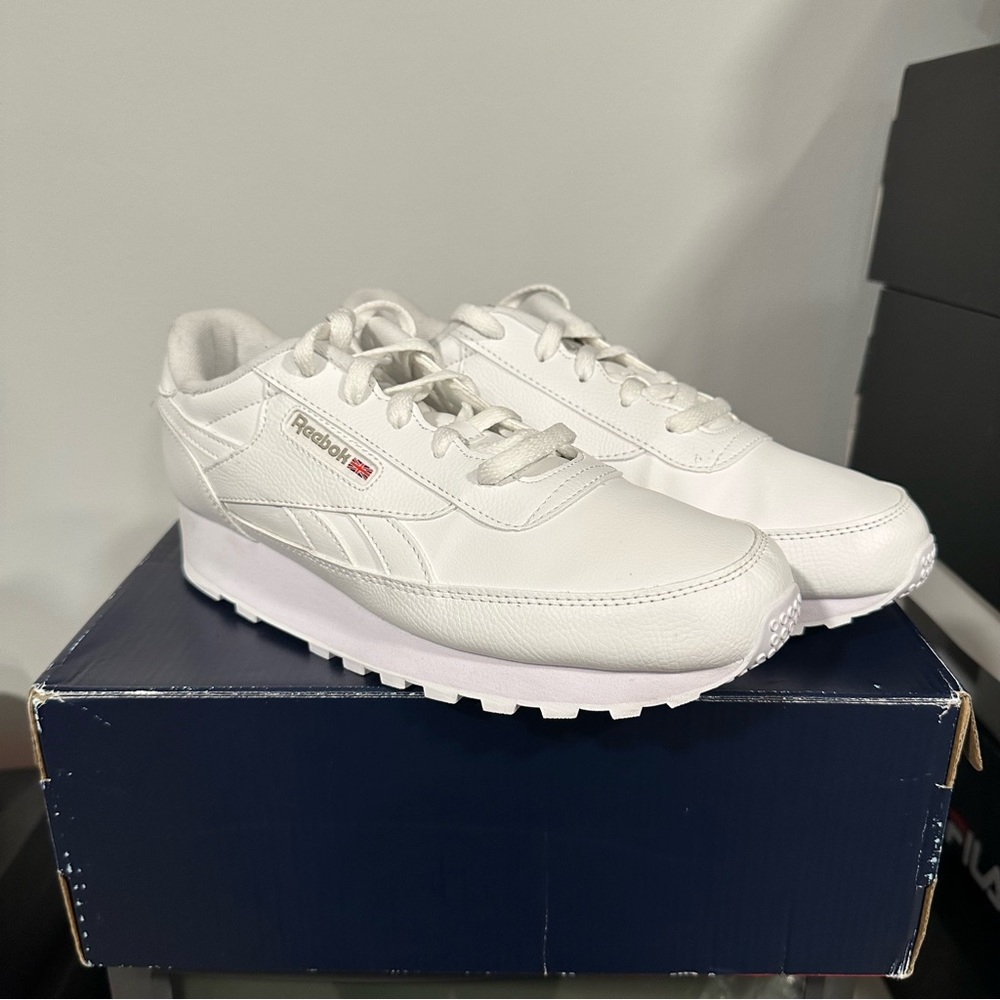 Reebok CL Renaissance Athletic Shoes White/Steel V67018 Women’s Size 9.5 Wide